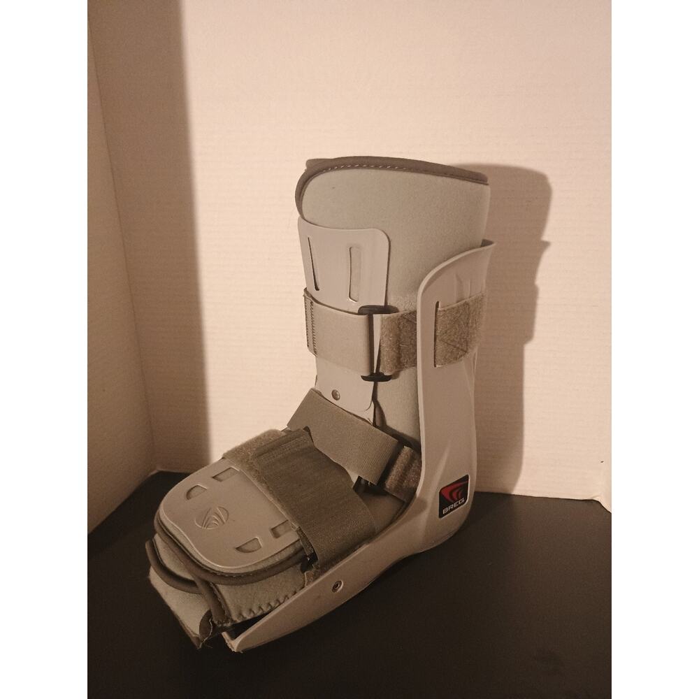 Breg Genesis 4 Strap Tall Walker, Gray, Size M - Air Pump Style